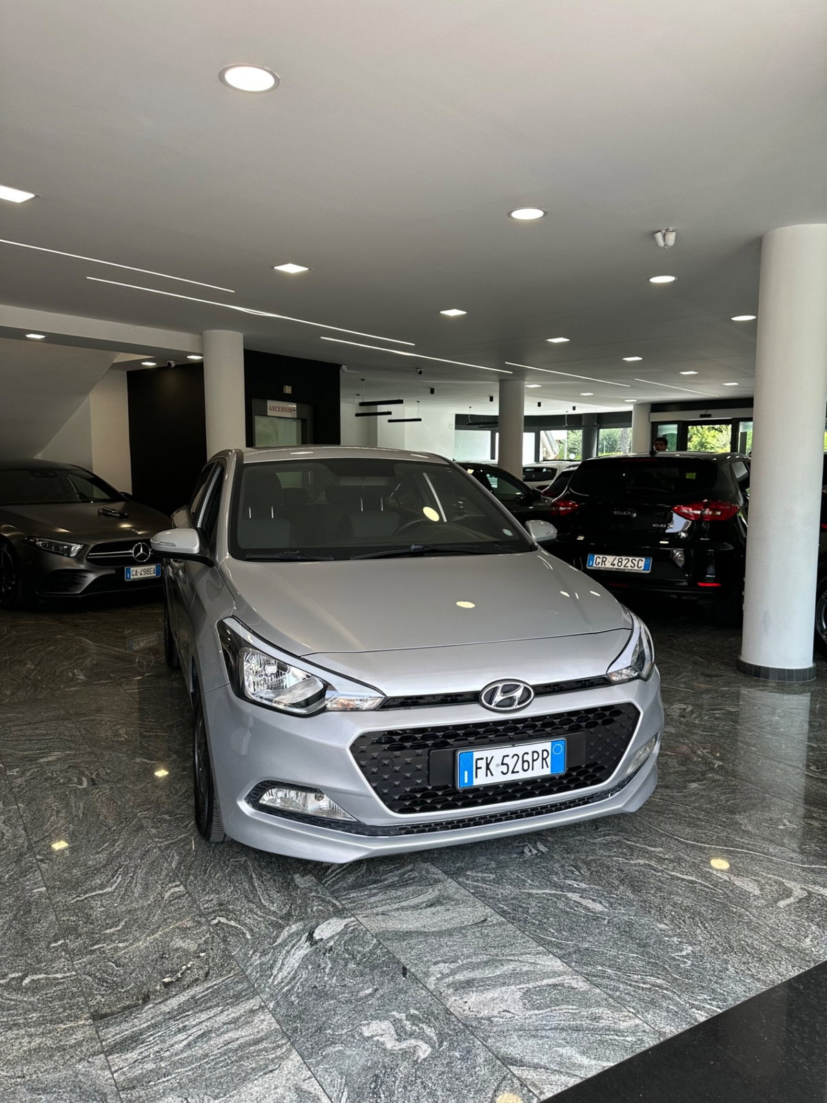Hyundai i20 1.2 5 porte Classic (3)