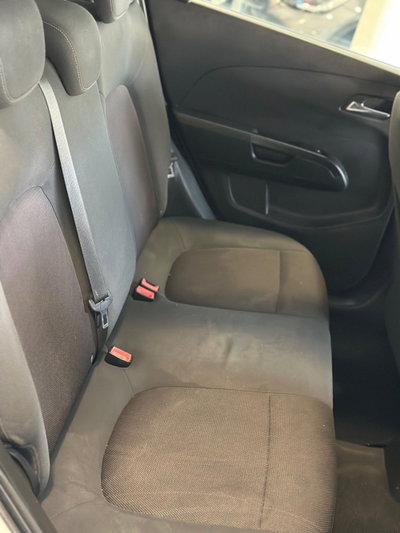 Chevrolet Aveo 1.2 5 porte L (10)