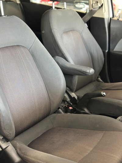 Chevrolet Aveo 1.2 5 porte L (12)