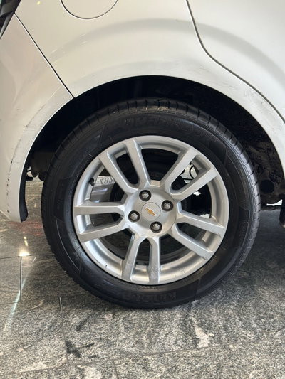 Chevrolet Aveo 1.2 5 porte L (13)