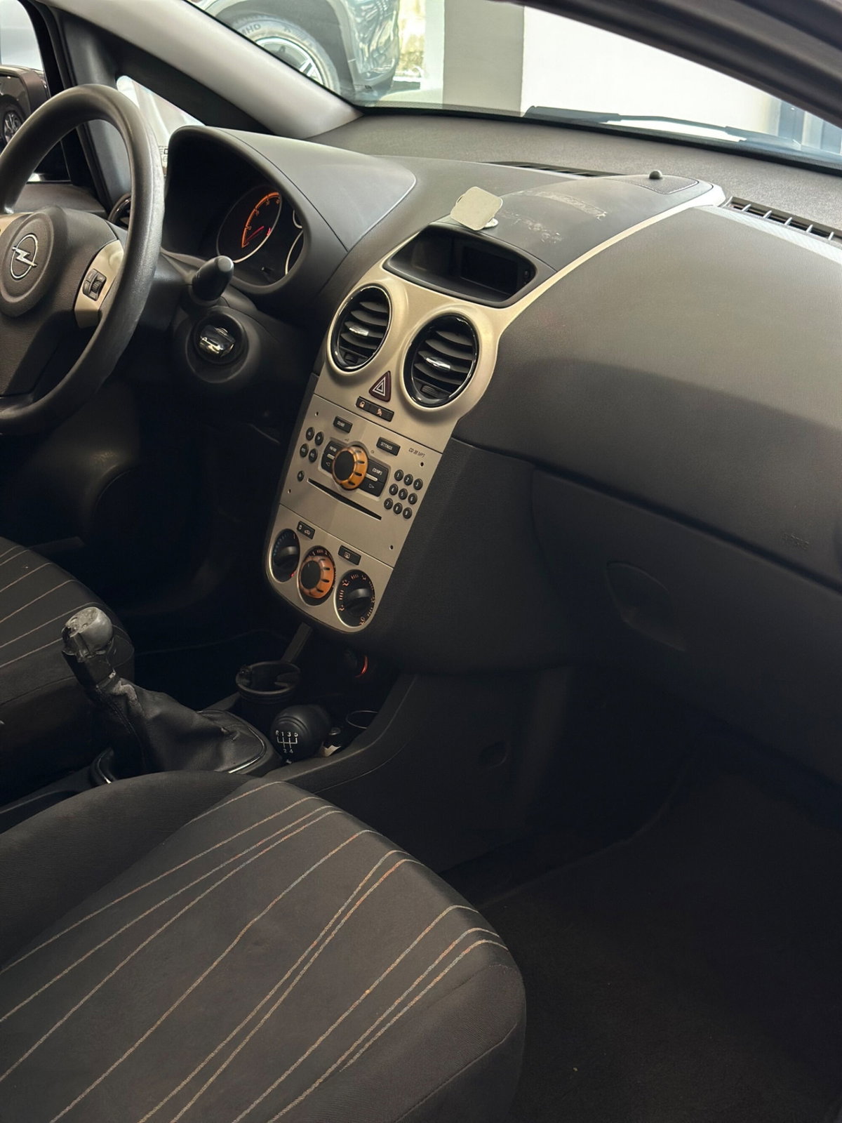 Opel Corsa 1.0i 12V cat 3 porte Enjoy (10)