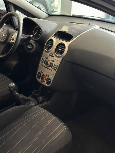 Opel Corsa 1.0i 12V cat 3 porte Enjoy (10)