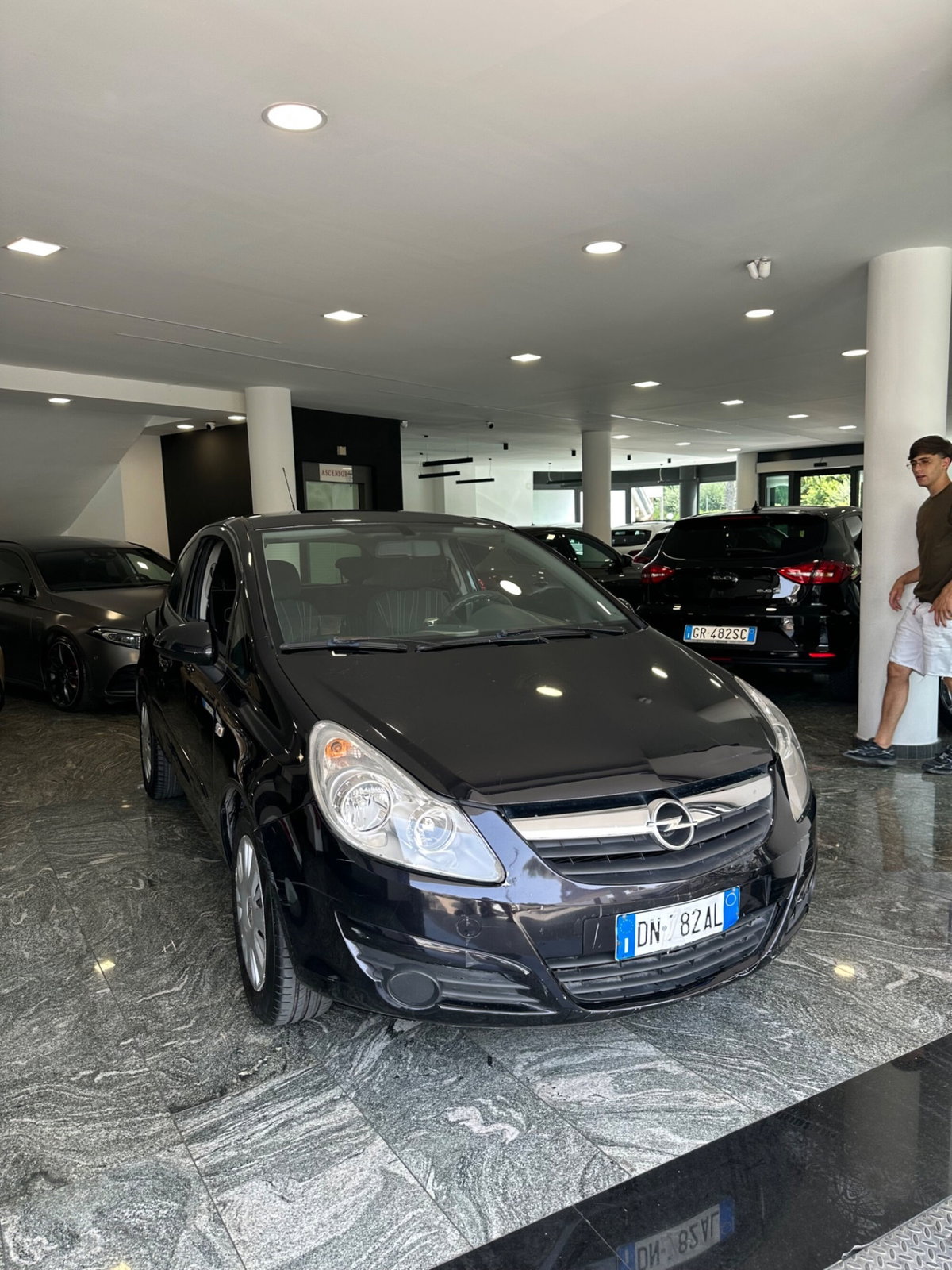 Opel Corsa 1.0i 12V cat 3 porte Enjoy (3)