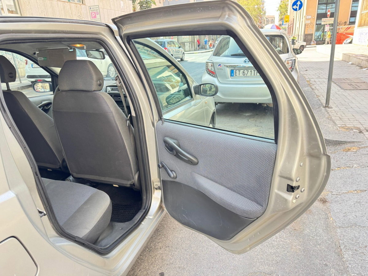 Fiat Punto 1.3 Multijet 16V 5 porte Dynamic (18)