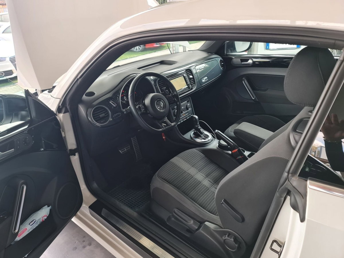 Volkswagen Maggiolino 2.0 TSI DSG Sport (13)