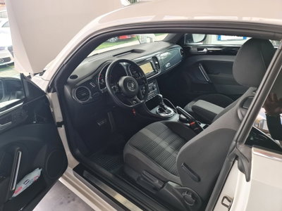 Volkswagen Maggiolino 2.0 TSI DSG Sport (13)