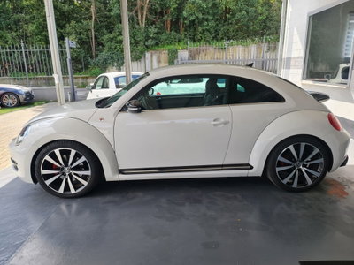 Volkswagen Maggiolino 2.0 TSI DSG Sport (4)