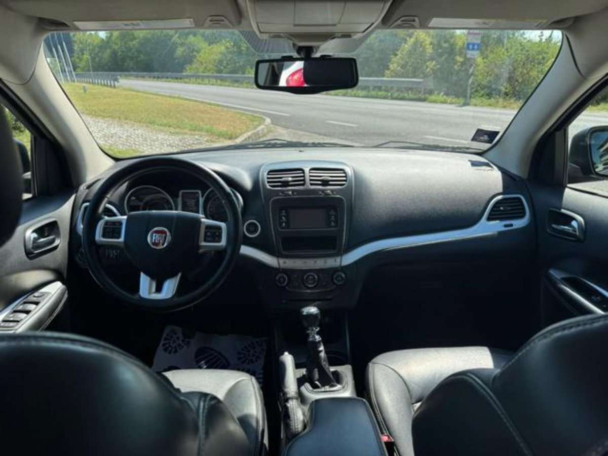 Fiat Freemont 2.0 Multijet 140 CV Urban (12)