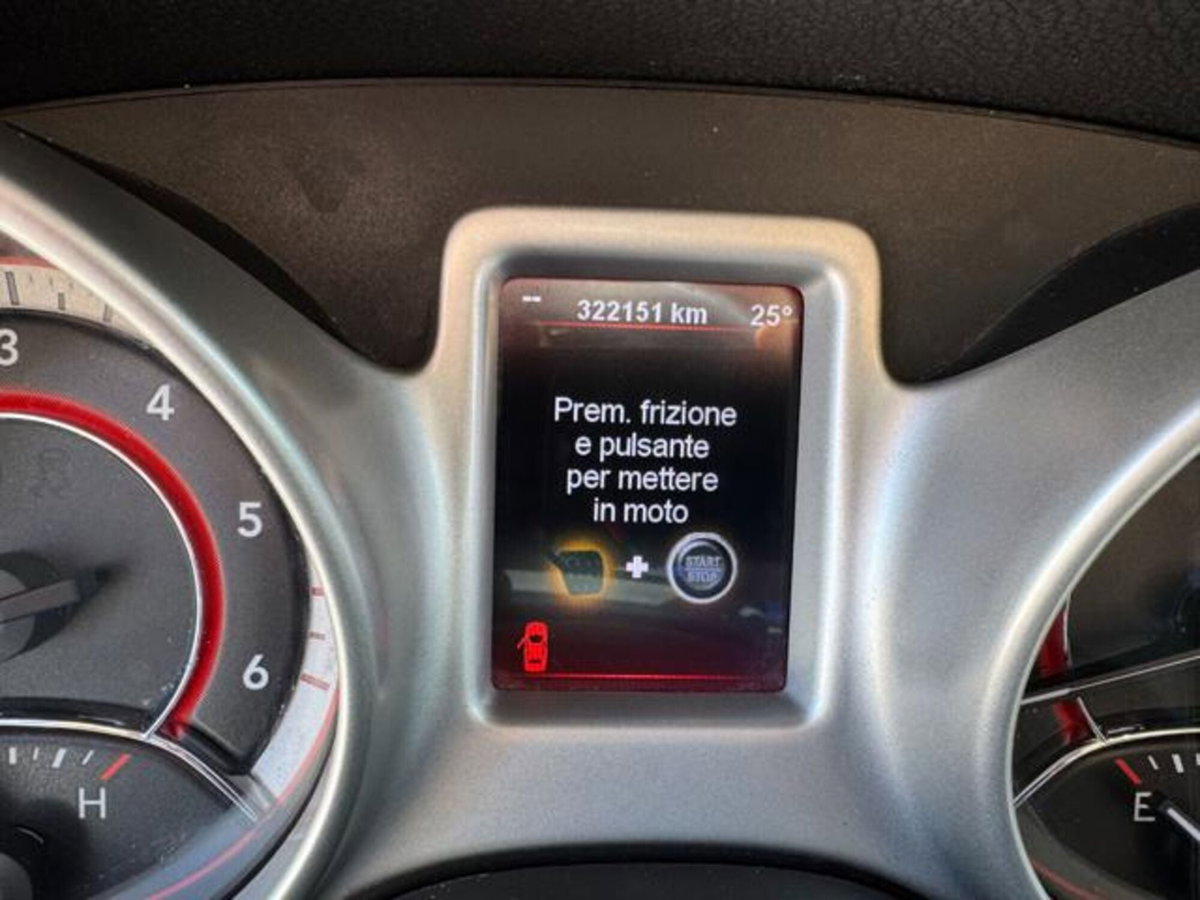 Fiat Freemont 2.0 Multijet 140 CV Urban (13)