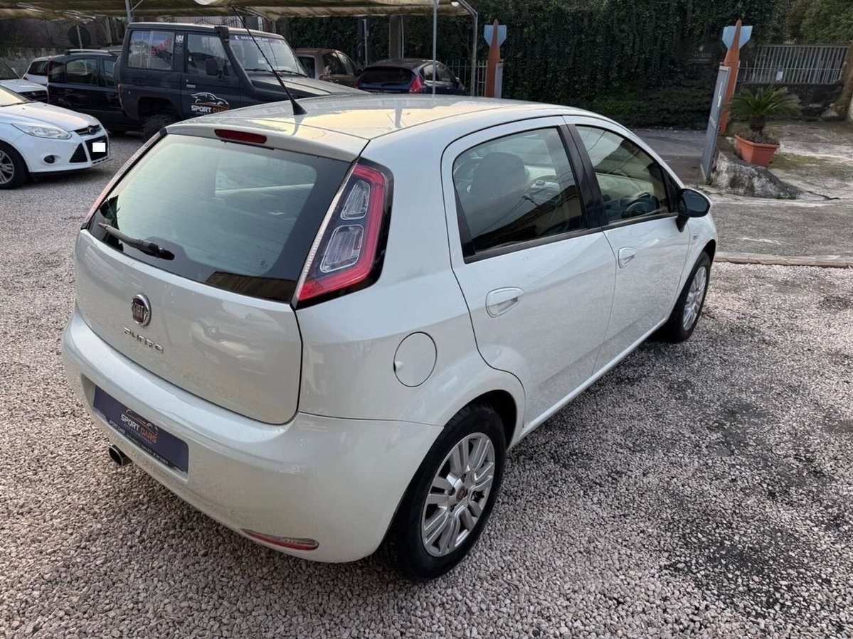 Fiat Punto 1.3 MJT II 75 CV 5 porte Lounge (10)