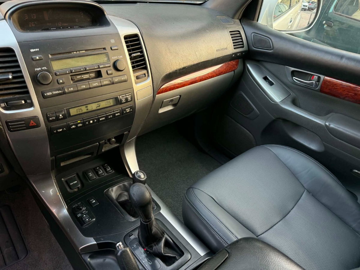 Toyota Land Cruiser D-4D 16V cat 5 porte aut. Wagon (12)
