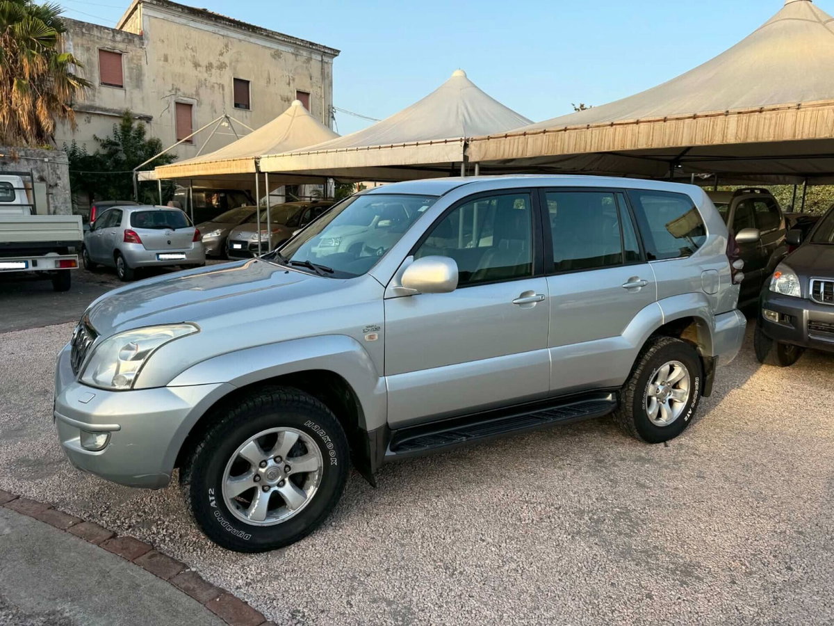 Toyota Land Cruiser D-4D 16V cat 5 porte aut. Wagon (4)