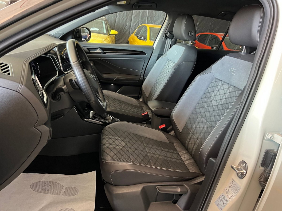 Volkswagen T-Roc 2.0 tdi R-Line 4motion 150cv dsg (13)