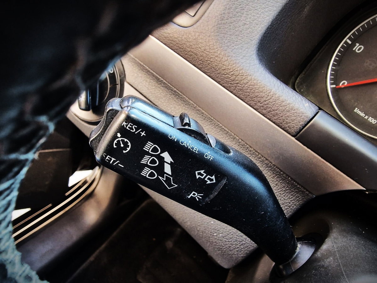 Volkswagen Touran TDI 105CV DPF Highline (8)