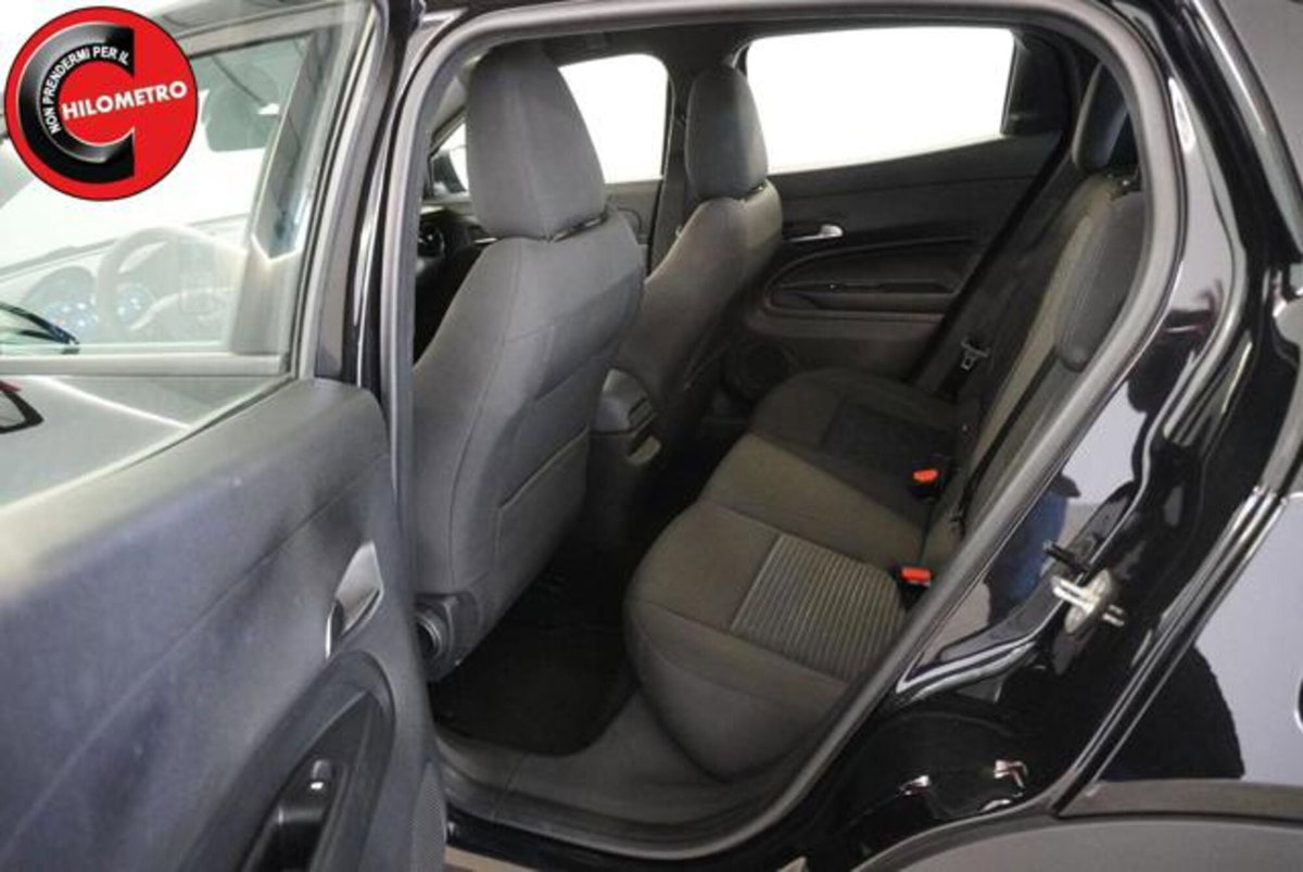Alfa Romeo Junior 1.2 ibrida 145cv edct6 (10)