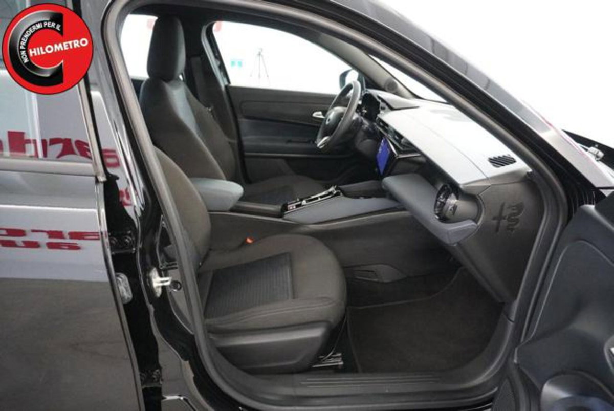 Alfa Romeo Junior 1.2 ibrida 145cv edct6 (14)