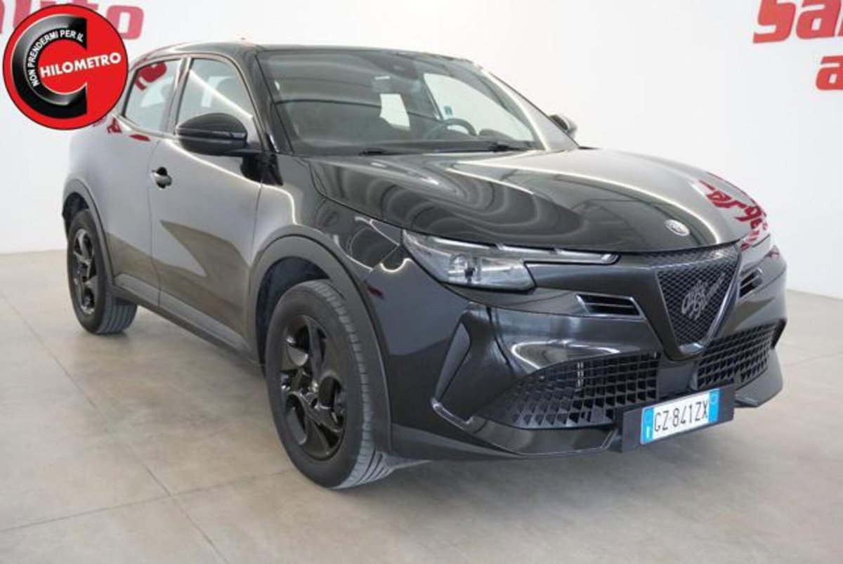 Alfa Romeo Junior 1.2 ibrida 145cv edct6 (2)