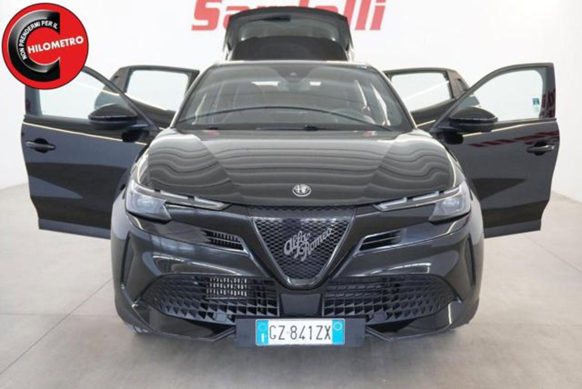 Alfa Romeo Junior 1.2 ibrida 145cv edct6 (3)