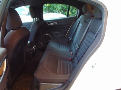 Alfa Romeo Giulia 2.2 Turbodiesel 160 CV AT8 Super (18)