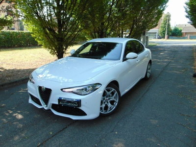 Alfa Romeo Giulia 2.2 Turbodiesel 160 CV AT8 Super (2)