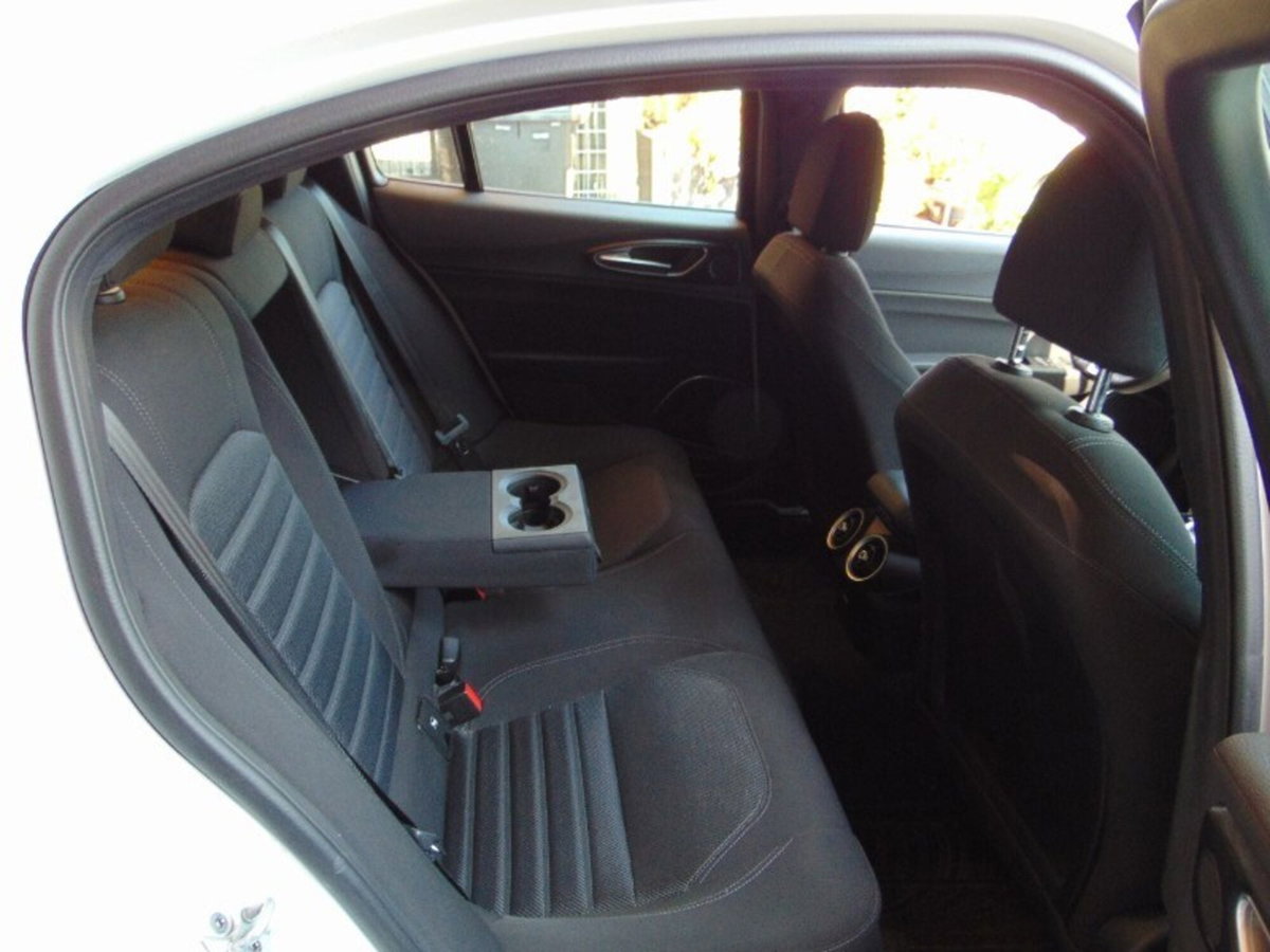 Alfa Romeo Giulia 2.2 Turbodiesel 160 CV AT8 Super (20)