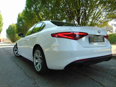 Alfa Romeo Giulia 2.2 Turbodiesel 160 CV AT8 Super (5)