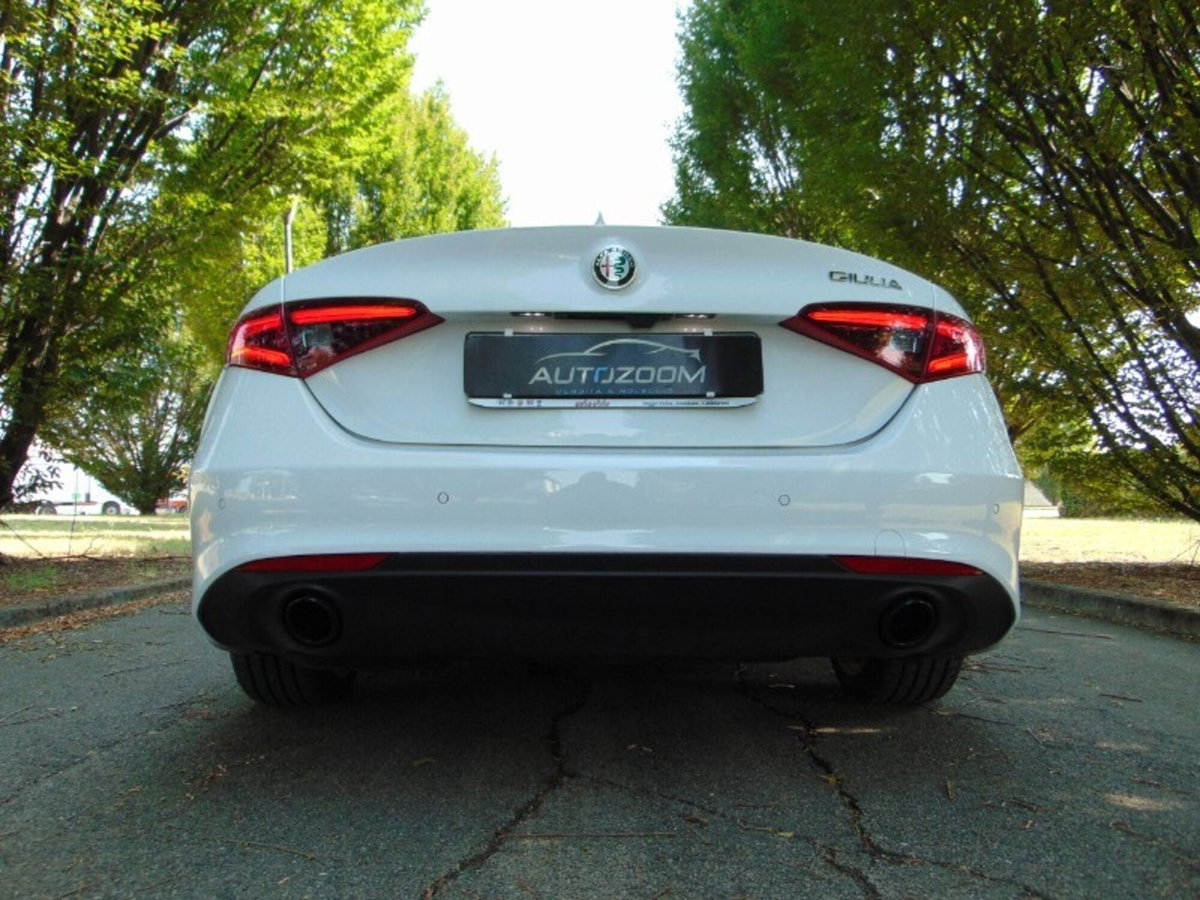 Alfa Romeo Giulia 2.2 Turbodiesel 160 CV AT8 Super (7)
