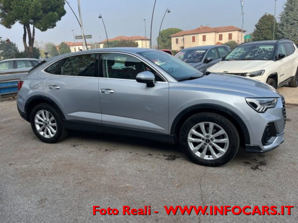 Audi Q3 Sportback 35 TDI quattro S tronic Business Plus (9)