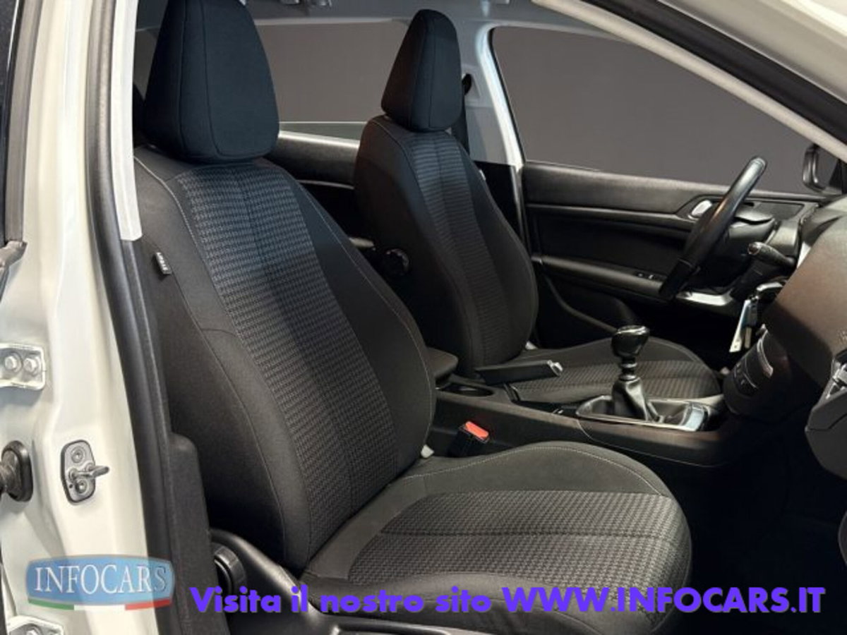 Peugeot 308 SW BlueHDi 130 S&S Active Business (6)