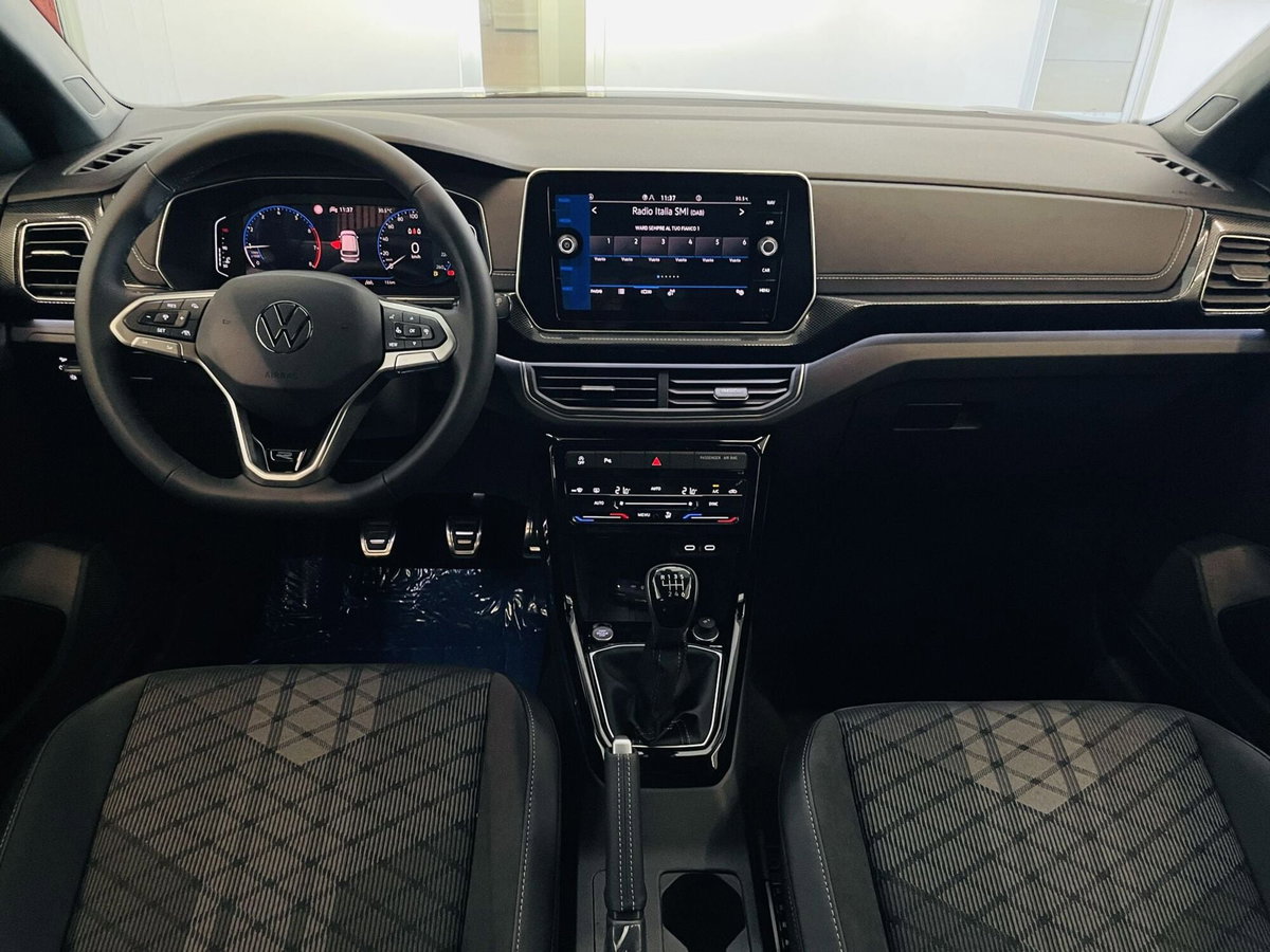 Volkswagen T-Cross 1.0 tsi R-Line 115cv (10)