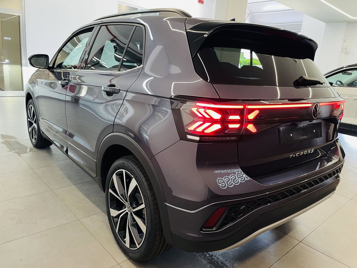 Volkswagen T-Cross 1.0 tsi R-Line 115cv (6)