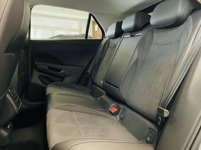 Volkswagen T-Roc 1.5 etsi Style 115cv dsg (10)