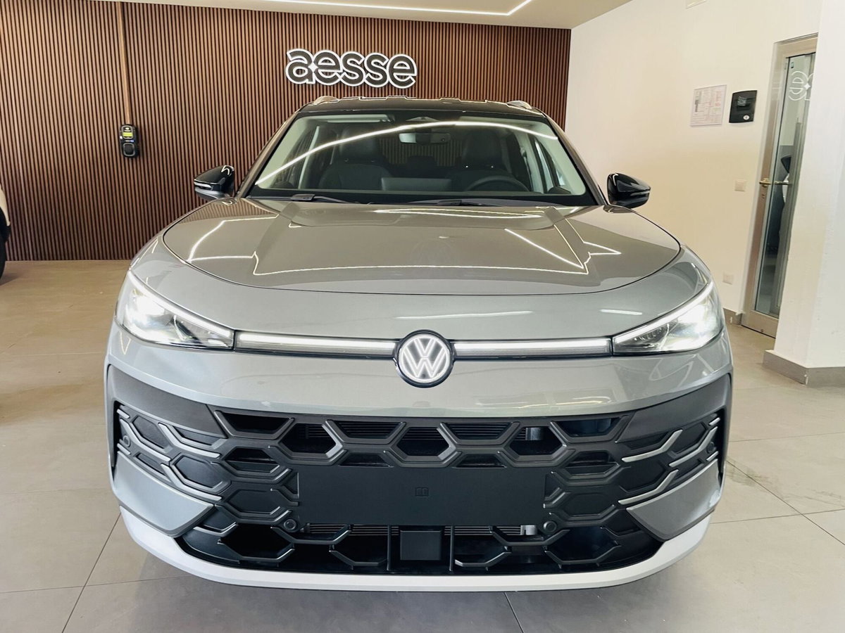 Volkswagen T-Roc 1.5 etsi Style 115cv dsg (2)