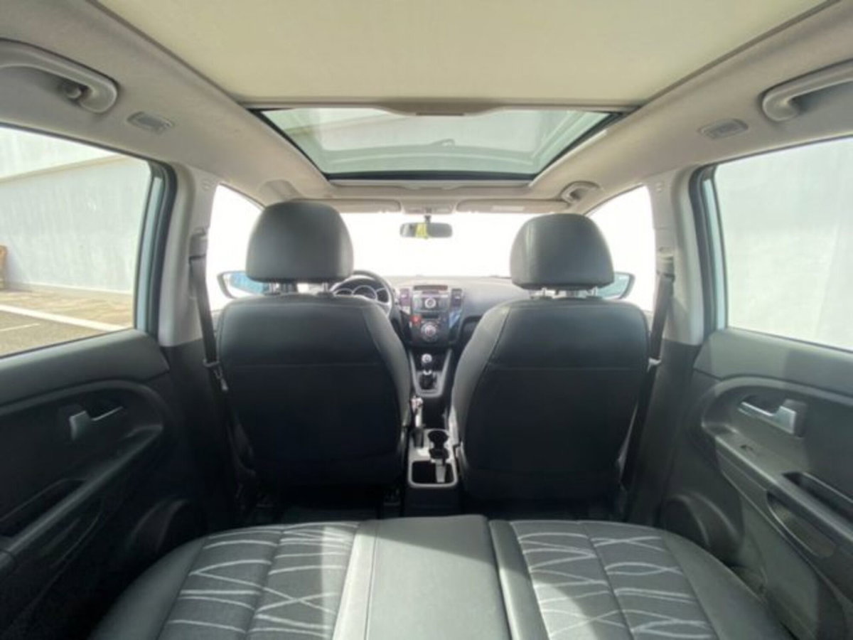 Kia Venga 1.6 CRDi 128CV Cool (10)