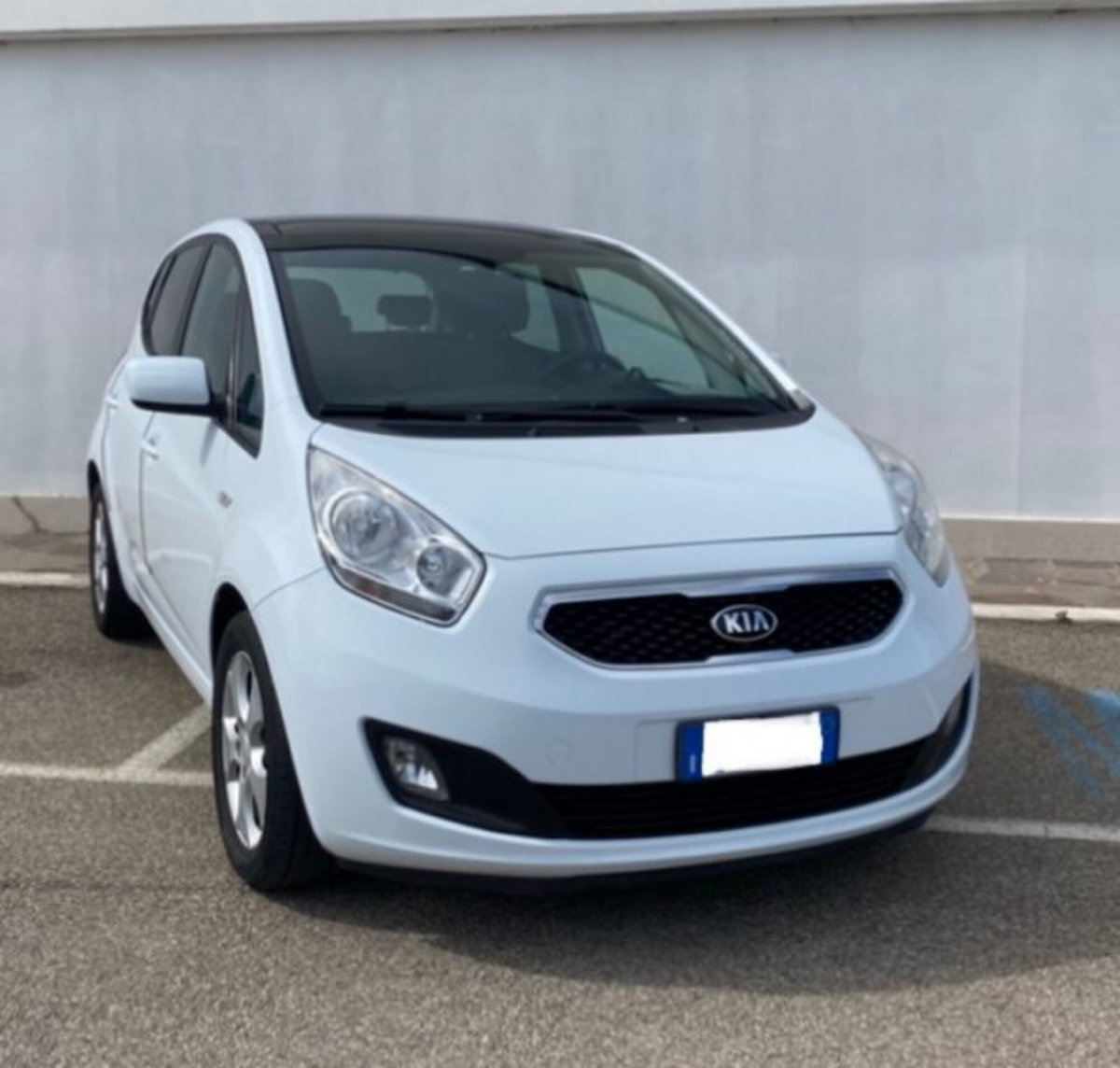 Kia Venga 1.6 CRDi 128CV Cool (2)