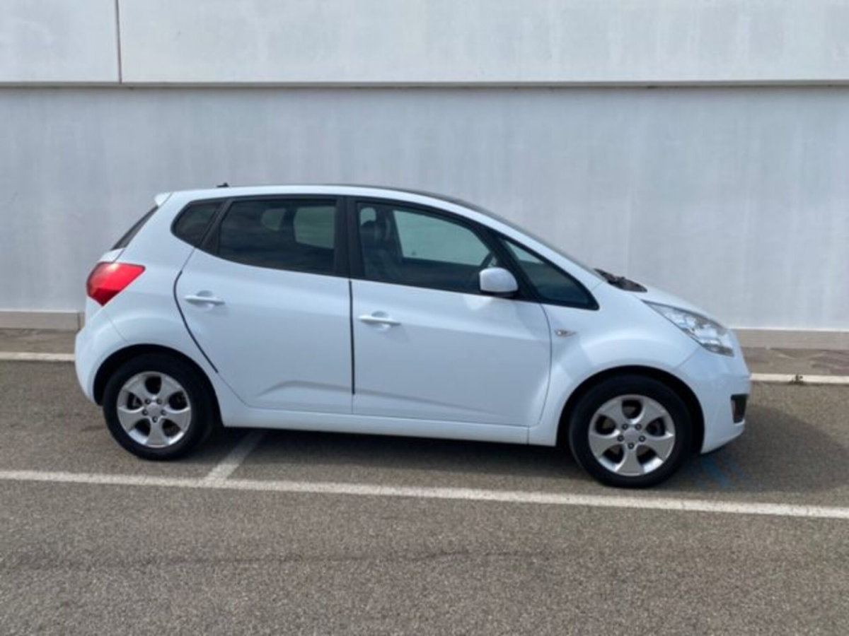 Kia Venga 1.6 CRDi 128CV Cool (6)