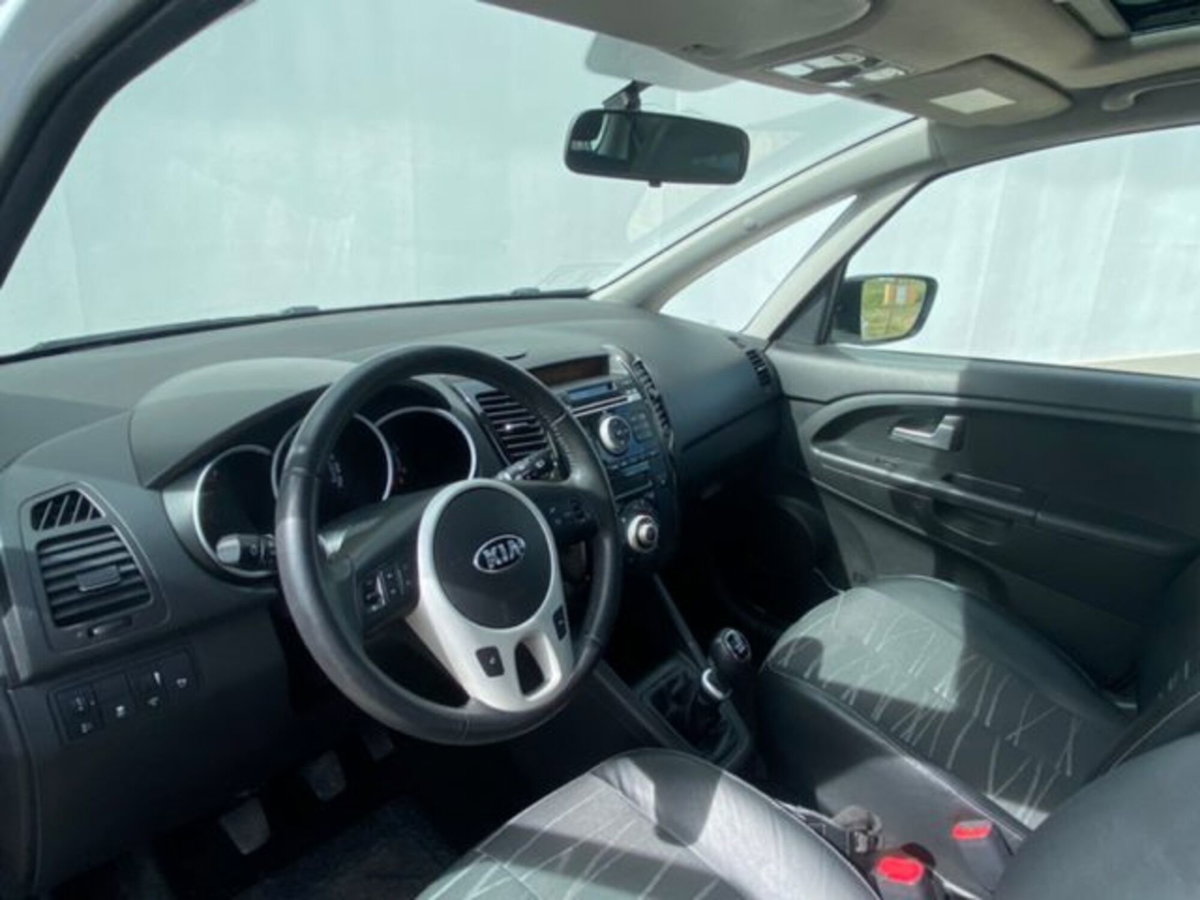 Kia Venga 1.6 CRDi 128CV Cool (7)