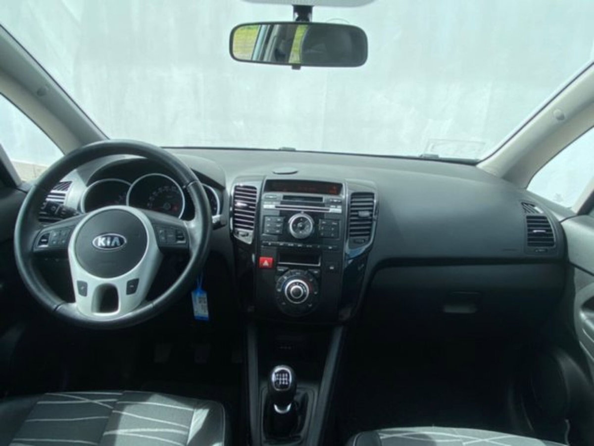 Kia Venga 1.6 CRDi 128CV Cool (9)