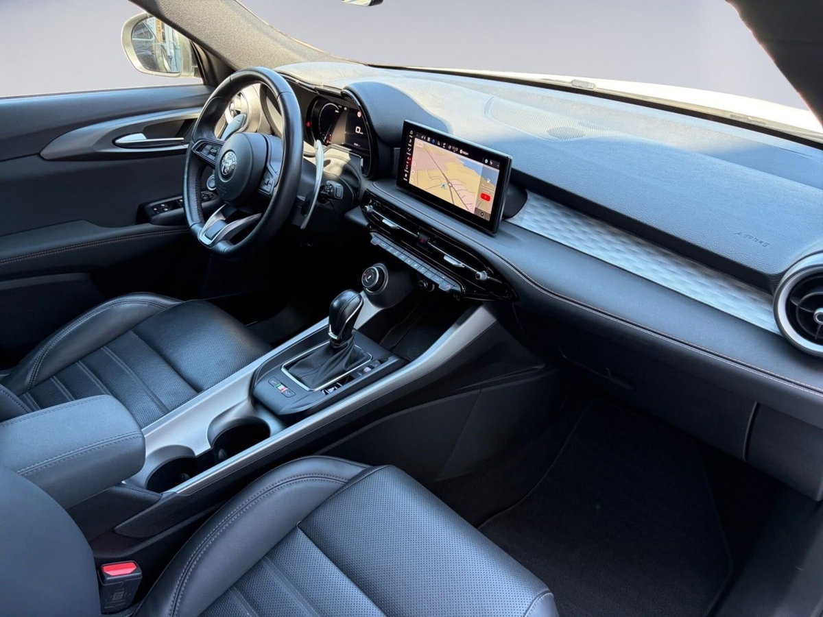 Alfa Romeo Tonale 1.6 Veloce 130cv tct6 (6)