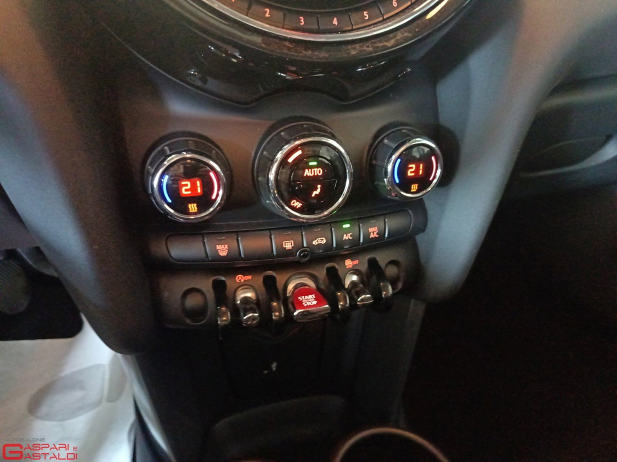 MINI Mini 1.5 One 75 CV Baker Street 5 porte (11)
