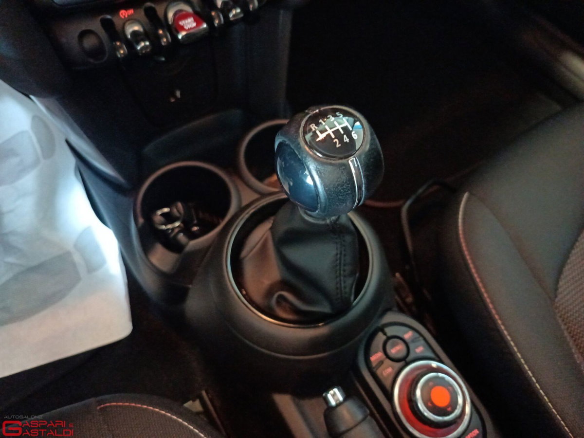 MINI Mini 1.5 One 75 CV Baker Street 5 porte (12)