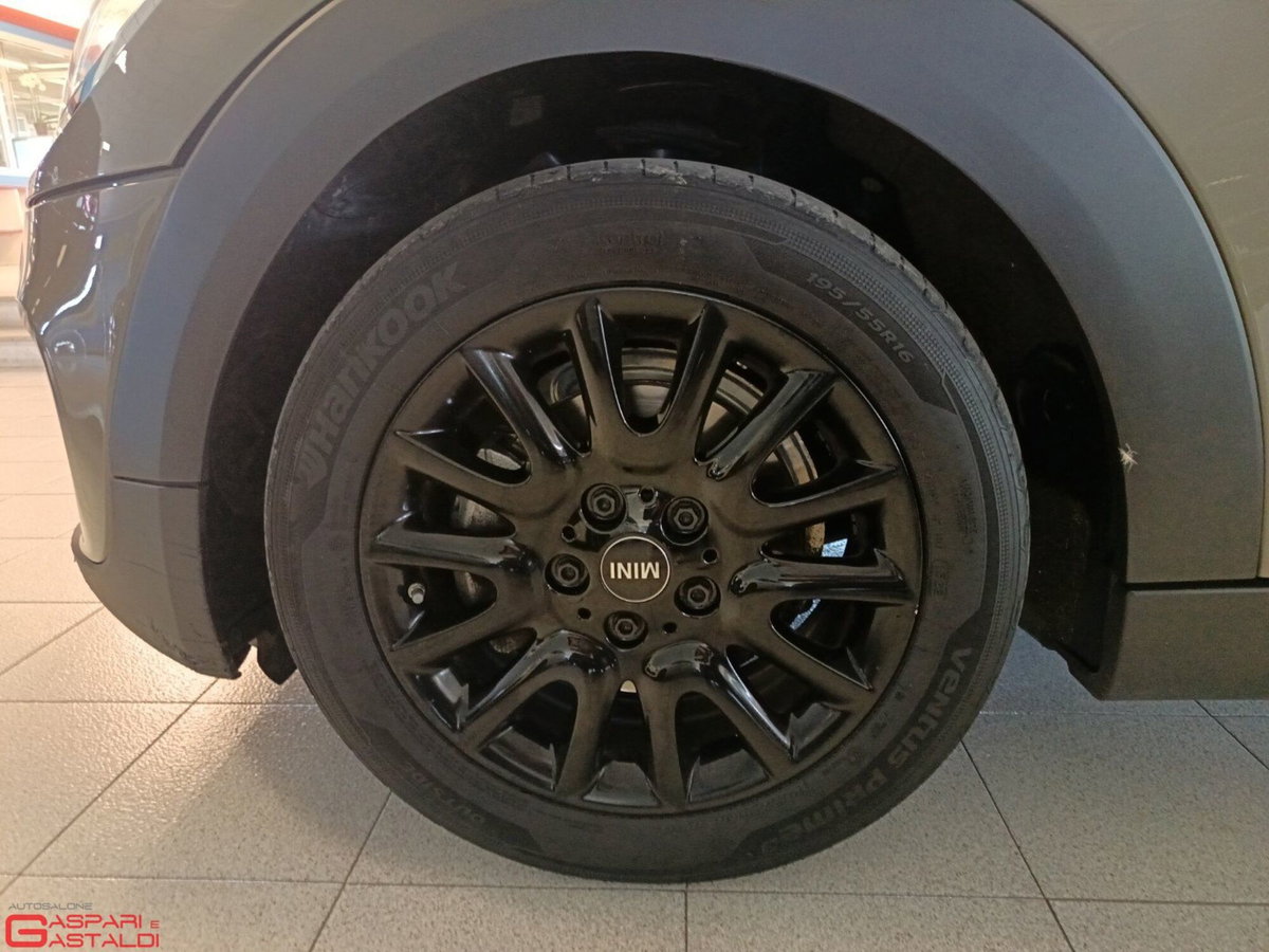 MINI Mini 1.5 One 75 CV Baker Street 5 porte (16)