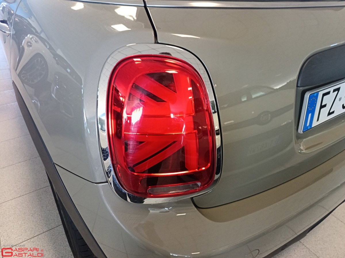 MINI Mini 1.5 One 75 CV Baker Street 5 porte (20)
