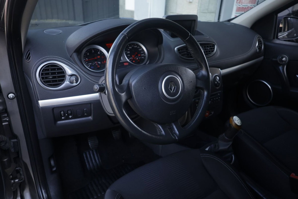 Renault Clio SporTour 1.5 dCi 90CV SporTour Dynamique (14)