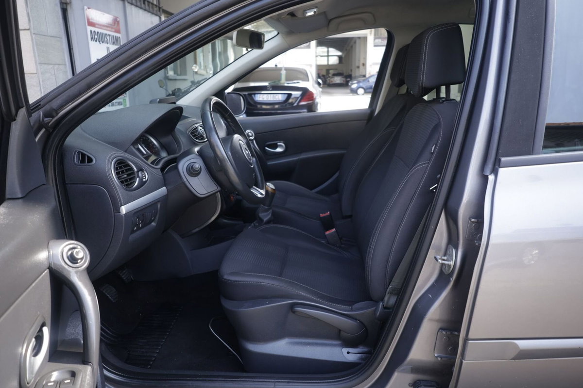 Renault Clio SporTour 1.5 dCi 90CV SporTour Dynamique (17)
