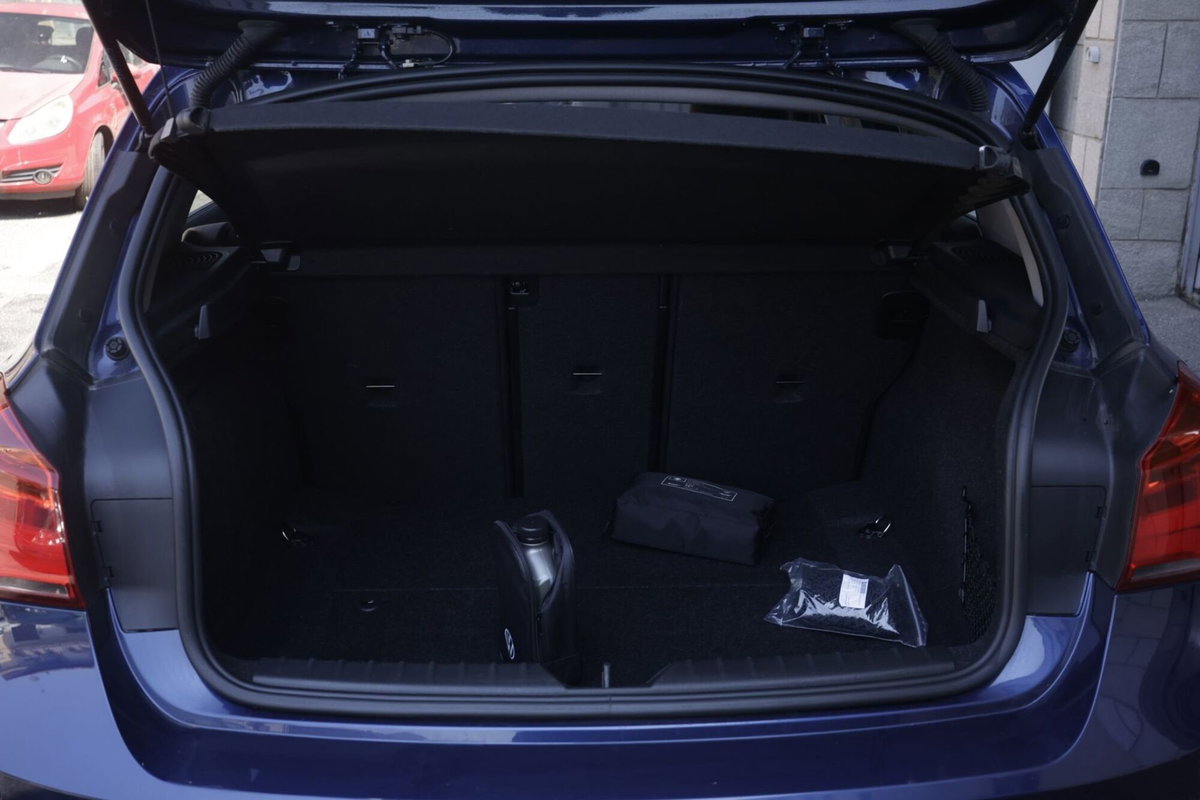 BMW Serie 1 5p. 120d 5p. Advantage (18)