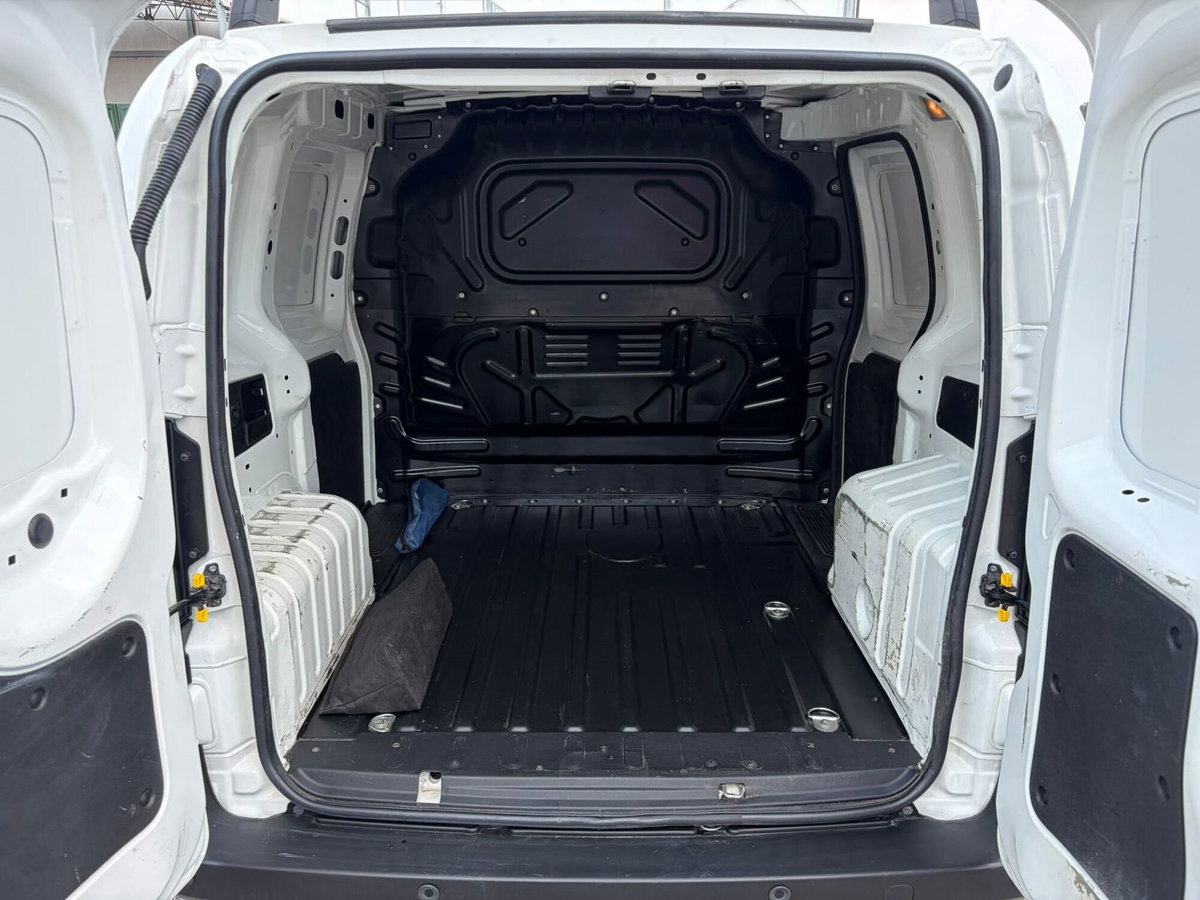 Fiat Fiorino qubo N1 1.3 mjt 95cv ecojet SX E6d-temp (5)