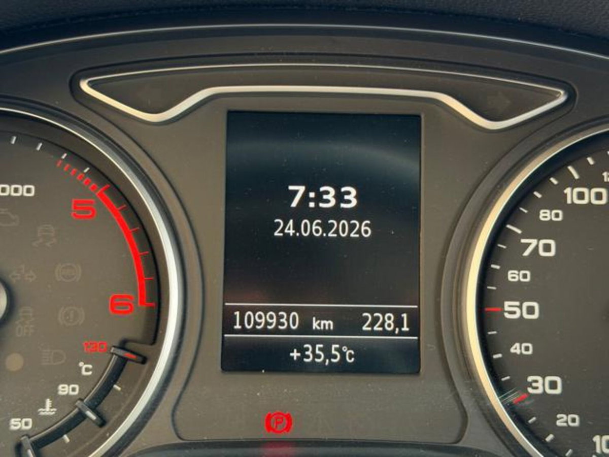 Audi Q2 Q2 1.6 TDI S tronic Design (14)