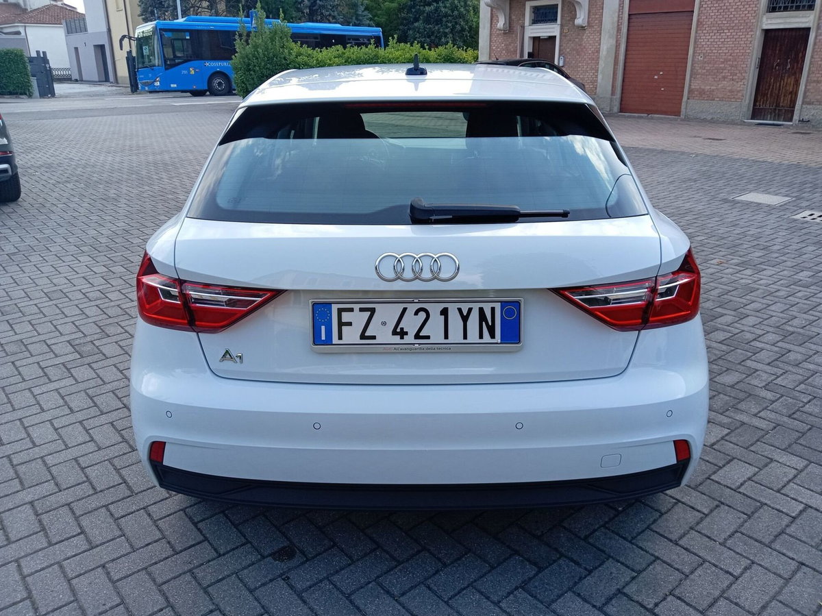 Audi A1 1.0 TFSI ultra Admired (15)