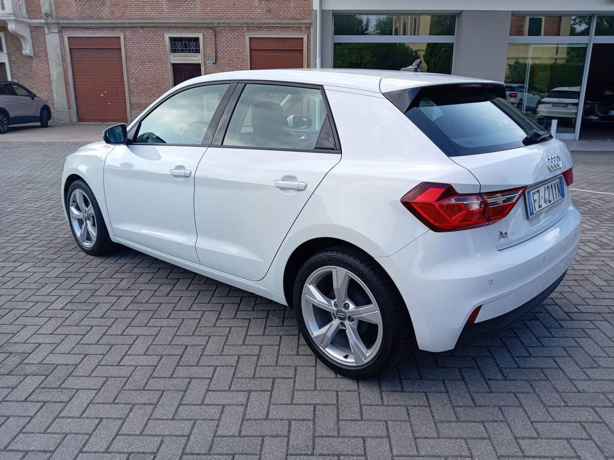 Audi A1 1.0 TFSI ultra Admired (19)